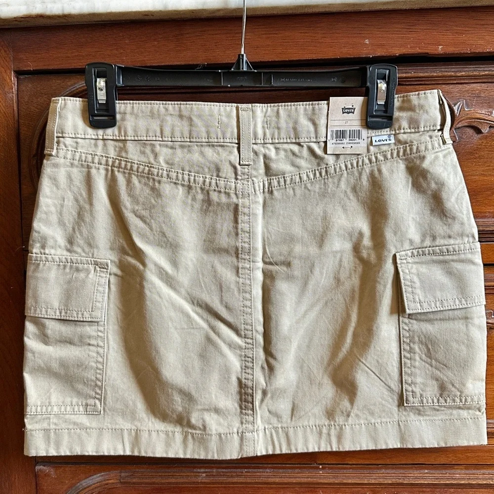 Levi’s ‘94 cargo mini skirt